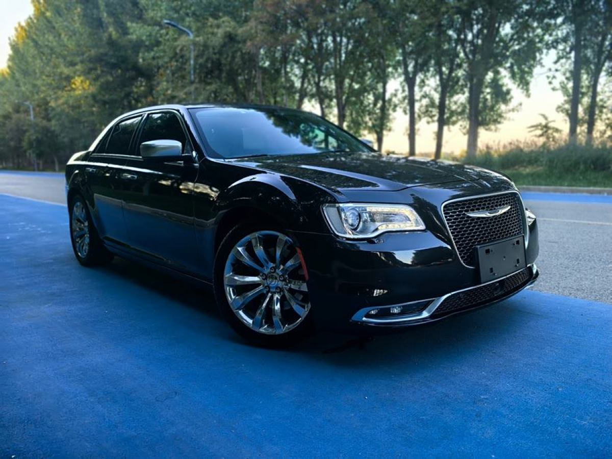 克萊斯勒 300C  2014款 3.0L 卓越版圖片