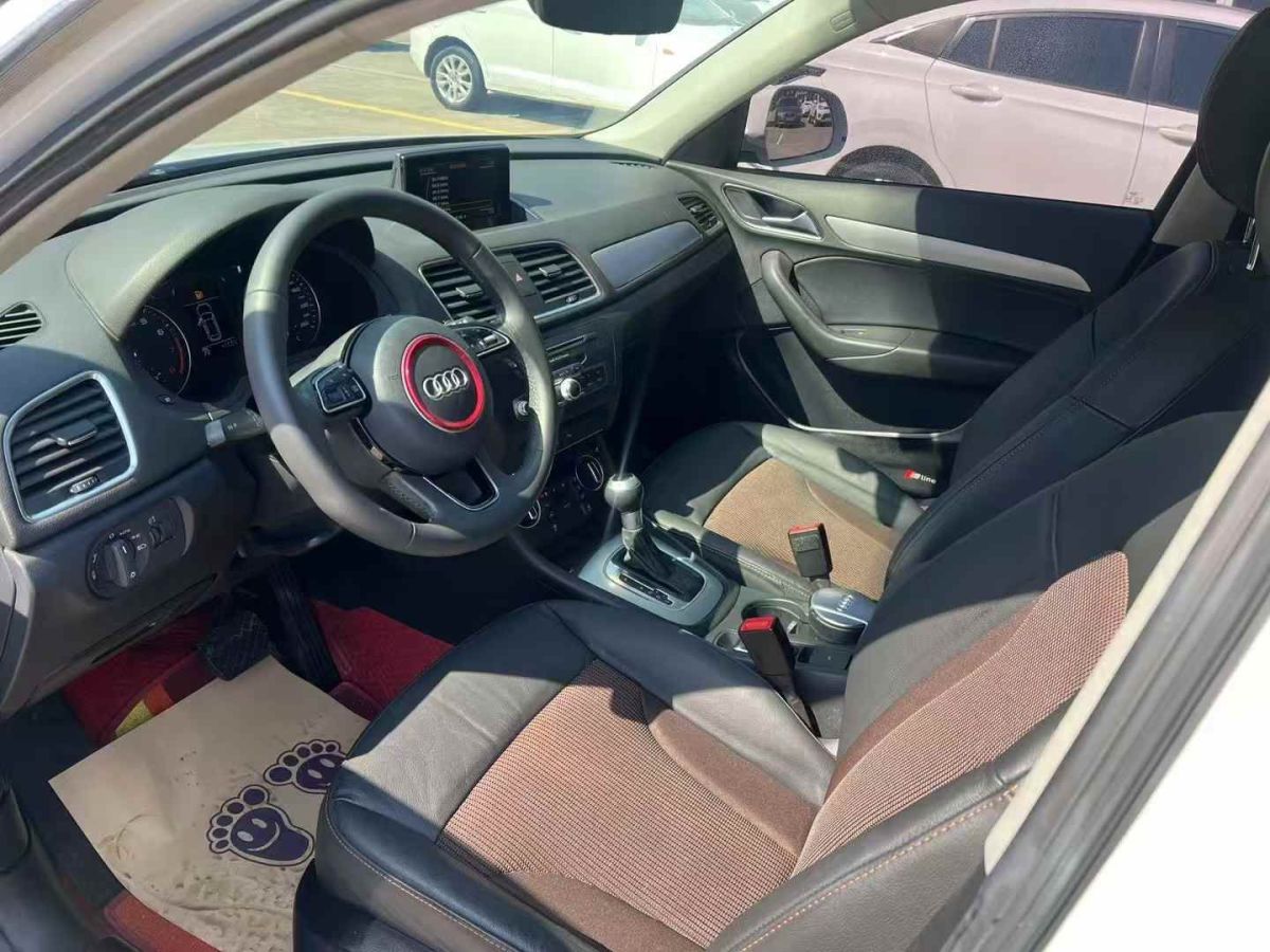 奧迪 奧迪Q3  2019款  35 TFSI 時(shí)尚動(dòng)感型圖片