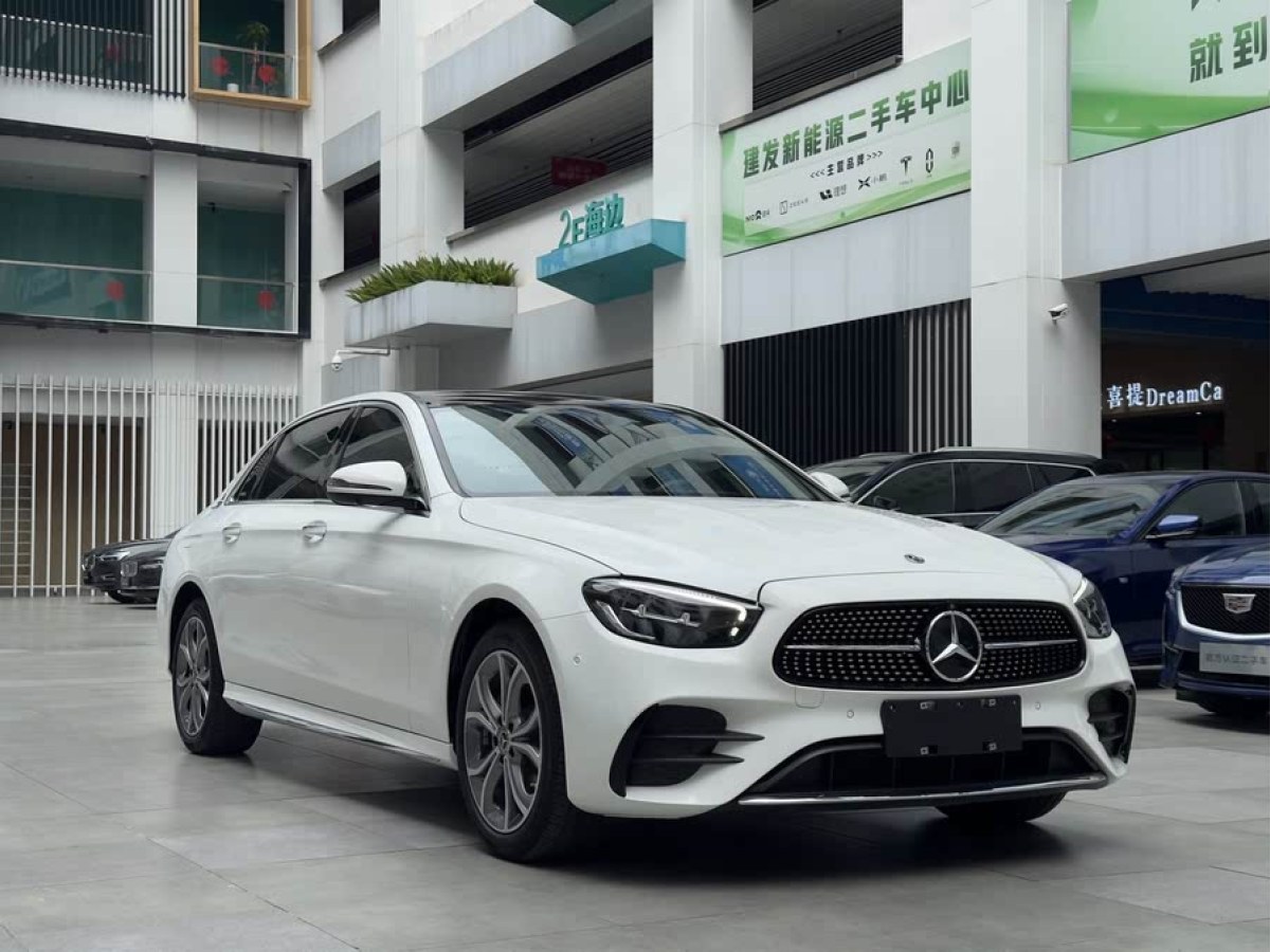 奔馳 奔馳E級  2021款 改款 E 300 L 時尚型圖片