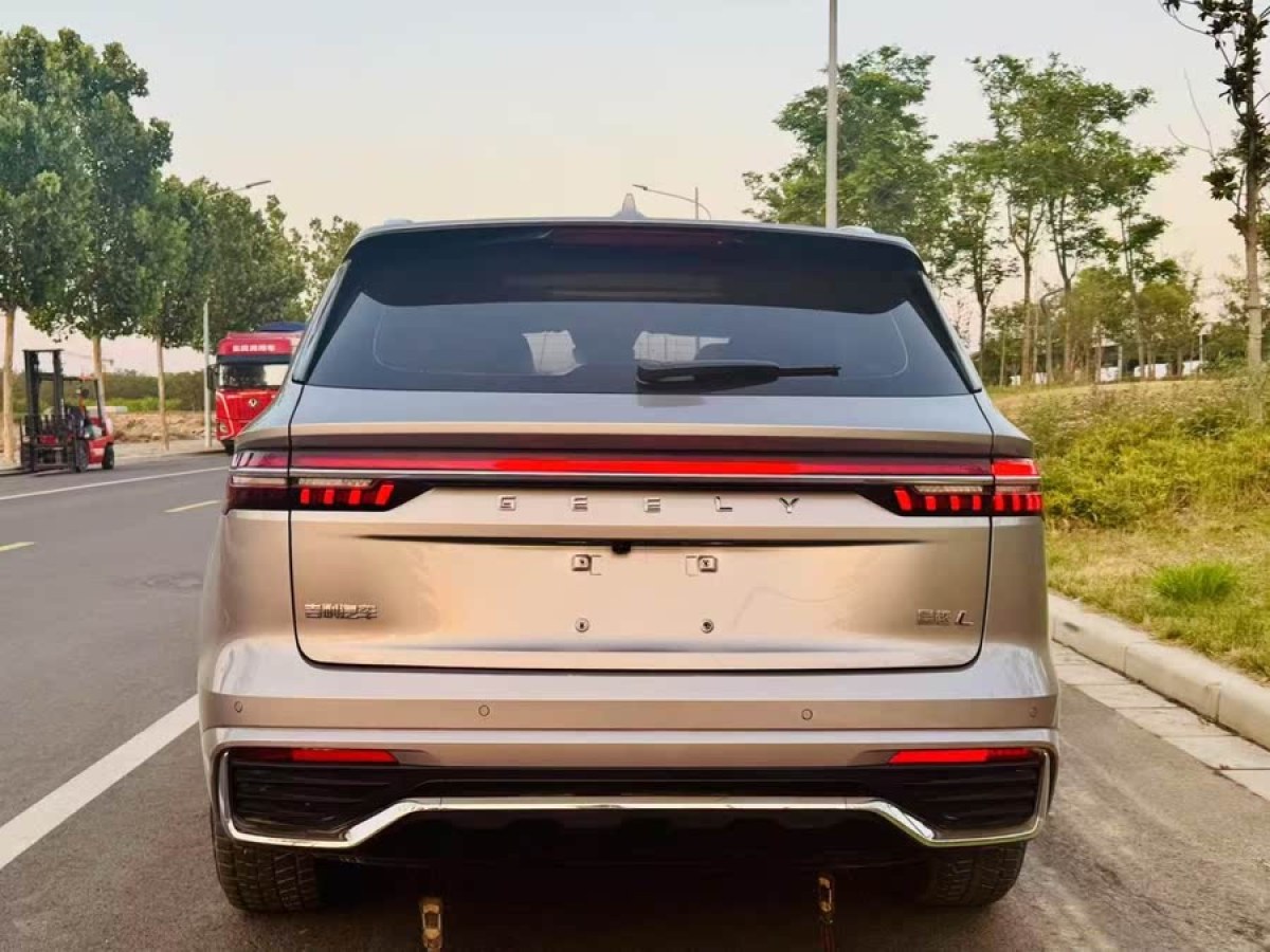 吉利 星越L  2024款 2.0TD DCT EVO兩驅(qū)尊貴型圖片