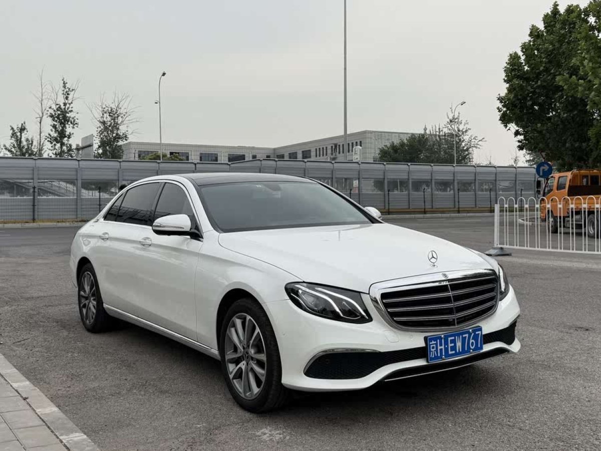 奔馳 奔馳E級(jí)  2019款 改款 E 300 L 時(shí)尚型圖片