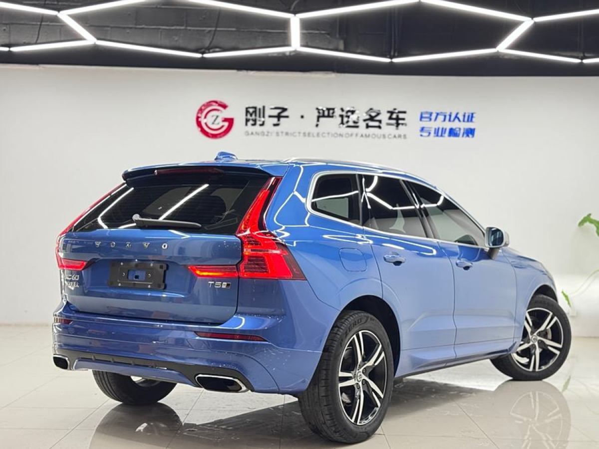 2018年10月沃爾沃 XC60  2019款 T5 四驅(qū)智遠(yuǎn)運(yùn)動(dòng)版 國(guó)VI