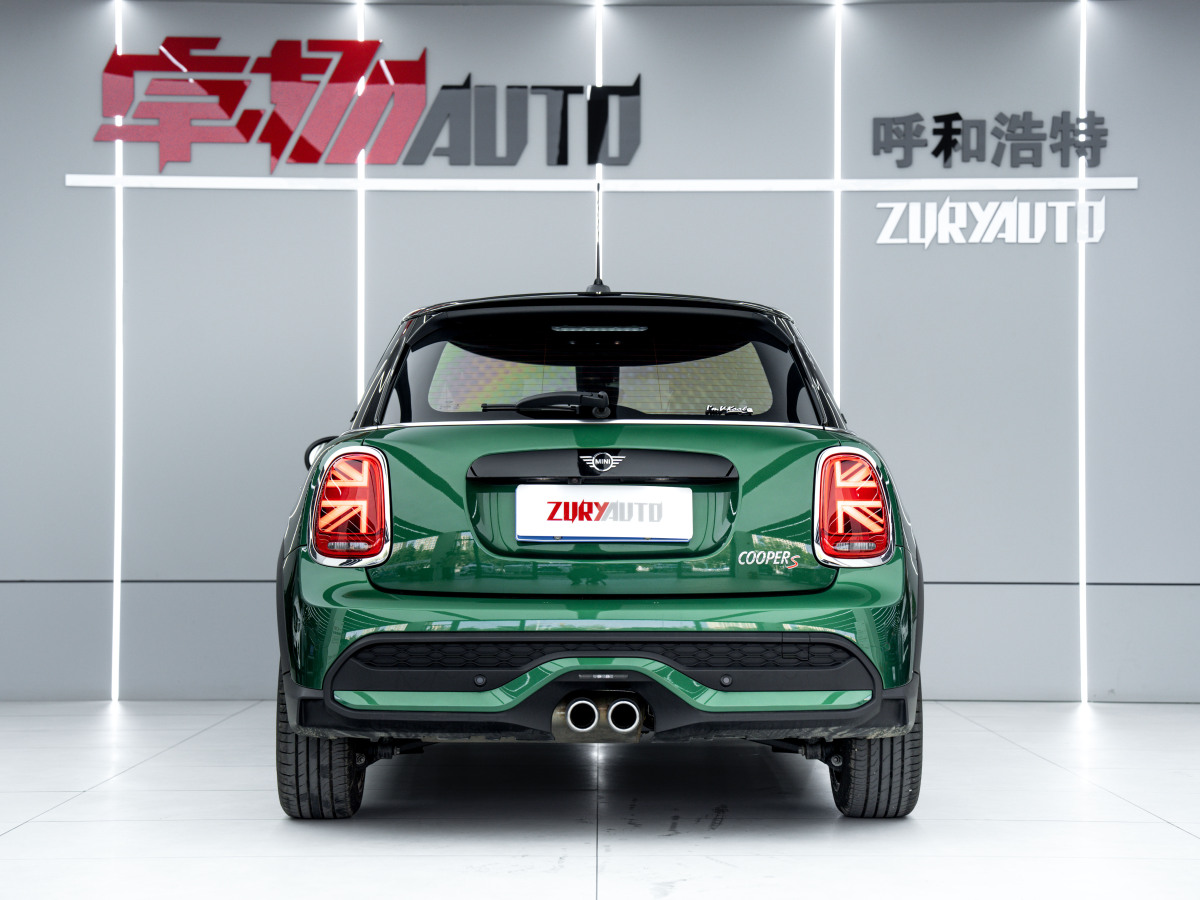 MINI MINI  2022款 改款 2.0T COOPER S 經(jīng)典派 五門版圖片