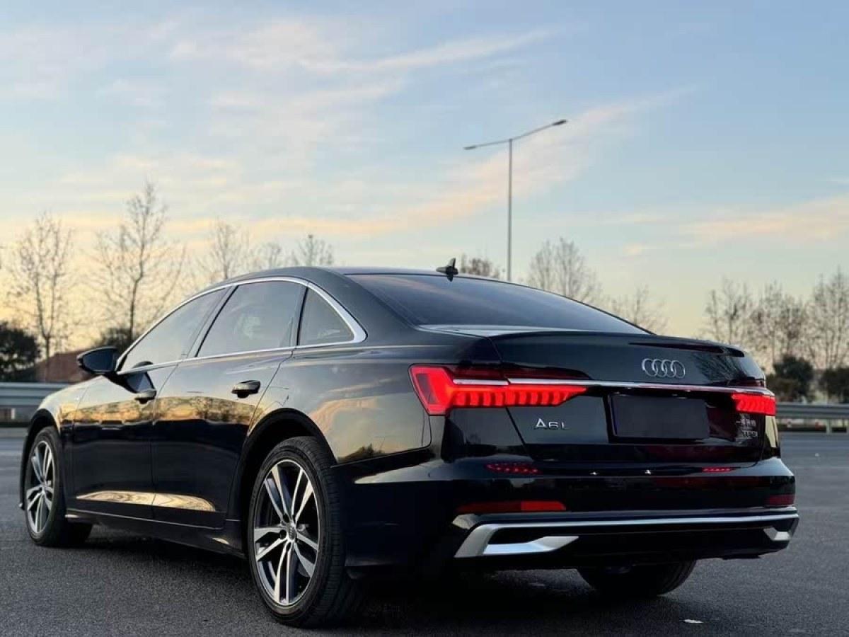 奧迪 奧迪A6L  2023款 改款 40 TFSI 豪華動(dòng)感型圖片