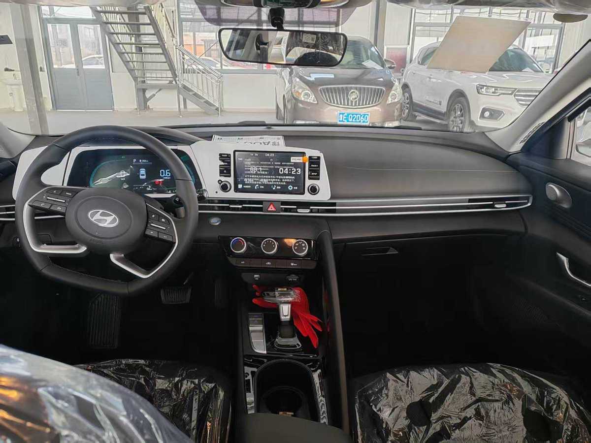 現(xiàn)代 伊蘭特  2023款 1.5L CVT GLX精英版圖片