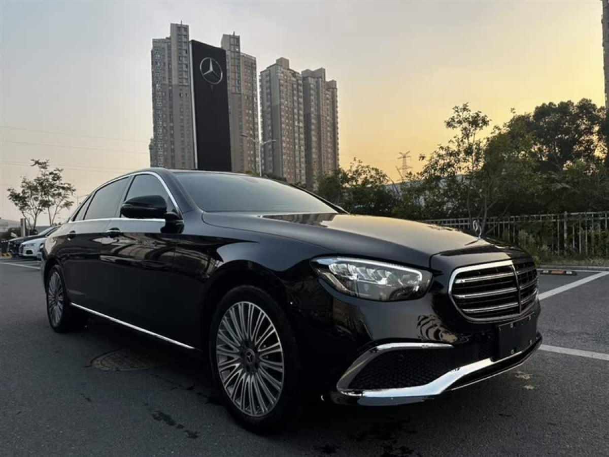 奔馳 奔馳E級  2023款 改款 E 300 L 豪華型圖片