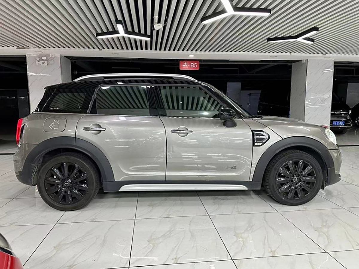 2018年9月MINI COUNTRYMAN  2017款 1.5T COOPER ALL4 旅行家