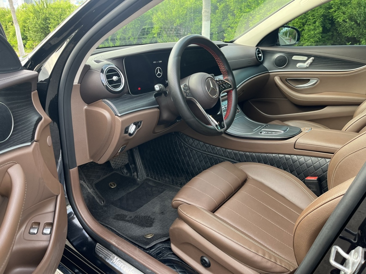 奔驰 奔驰E级新能源  2021款 E 350 e L 插电式混合动力轿车图片