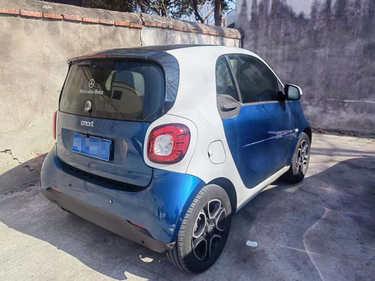 smart fortwo  2017款 1.0L 52千瓦新聲特別版圖片