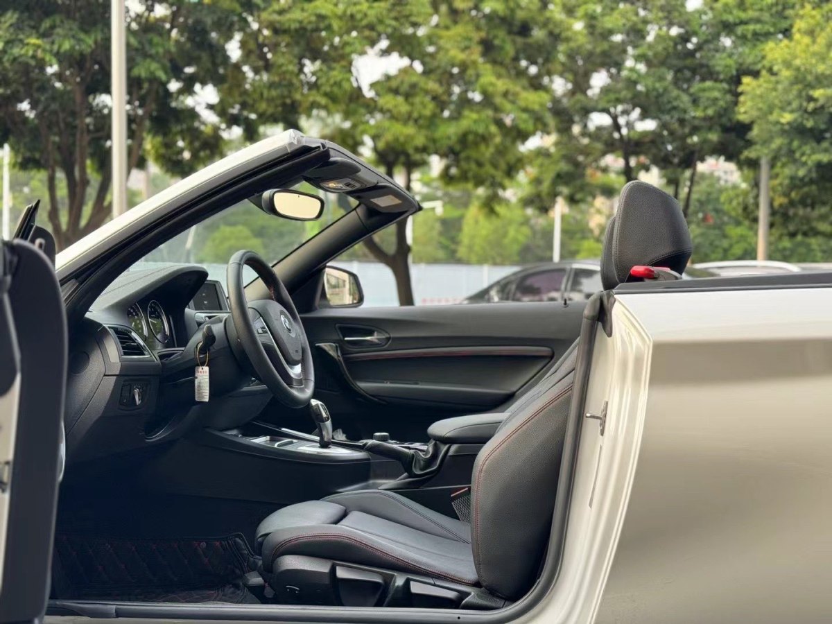 宝马 宝马2系  2018款 220i 敞篷轿跑车 运动设计套装图片