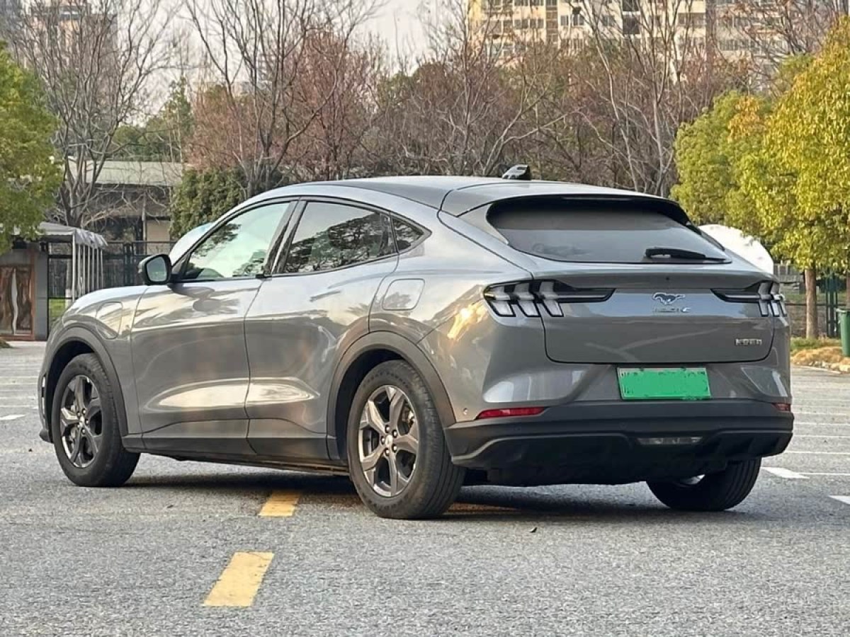 福特 Mustang Mach-E  2021款 標(biāo)準(zhǔn)續(xù)航后驅(qū)版圖片