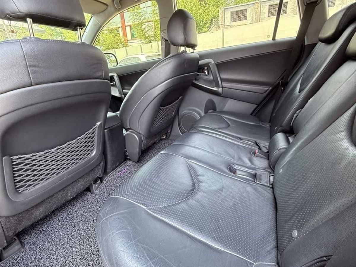 豐田 RAV4榮放  2011款 2.4L 自動四驅至臻導航版圖片