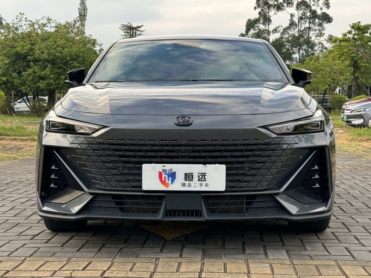 長安 長安UNI-V  2023款 1.5T 尊貴型圖片