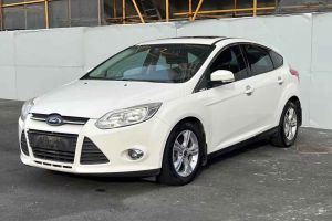 ?？怂?福特 三廂經(jīng)典 1.8L 自動基本型