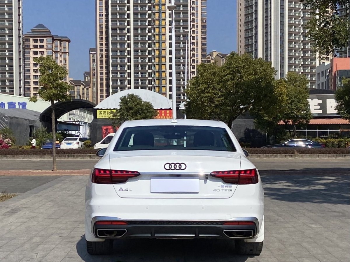 奧迪 奧迪A4L  2022款 40 TFSI 時(shí)尚動(dòng)感型圖片