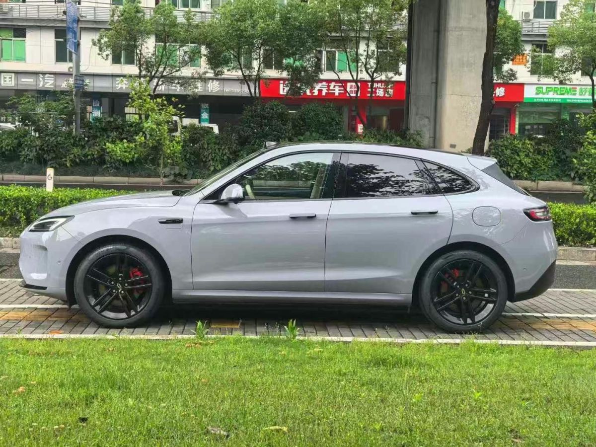 東風(fēng)風(fēng)行 菱智  2024款 M5 1.6L 標(biāo)準(zhǔn)型5座CNG圖片
