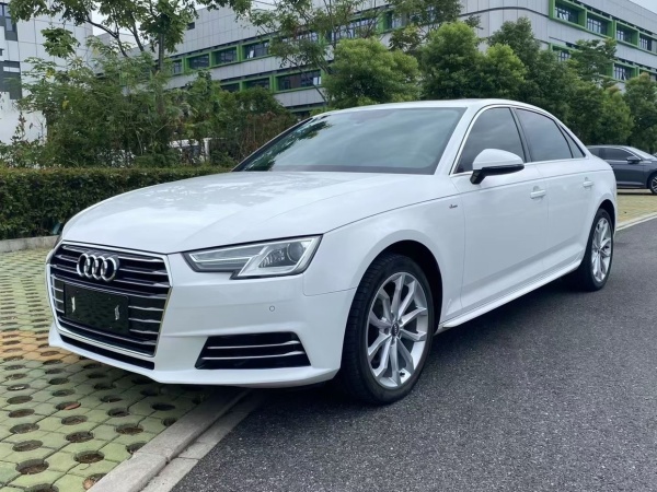 奥迪 奥迪A4L  2018款 30周年年型 40 TFSI 进取型