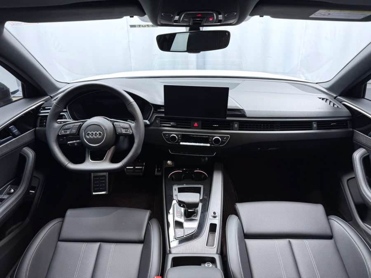 奧迪 奧迪A4L  2024款 40 TFSI 豪華動感型圖片