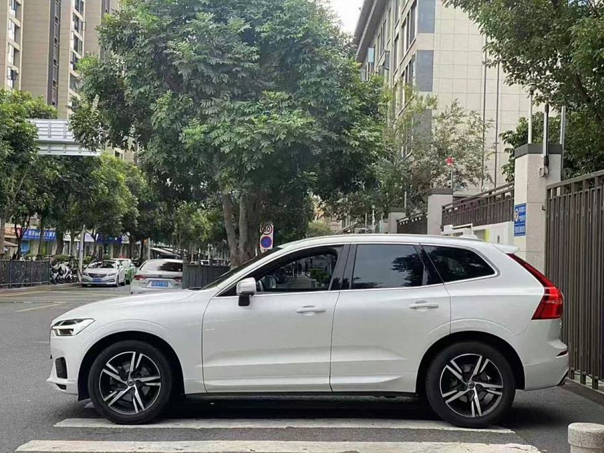 沃爾沃 XC60  2018款 T5 四驅(qū)智雅運動版圖片