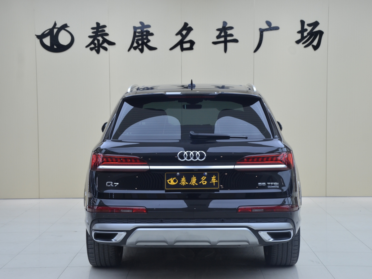 奧迪 奧迪Q7  2023款 55 TFSI quattro S line運(yùn)動(dòng)型圖片