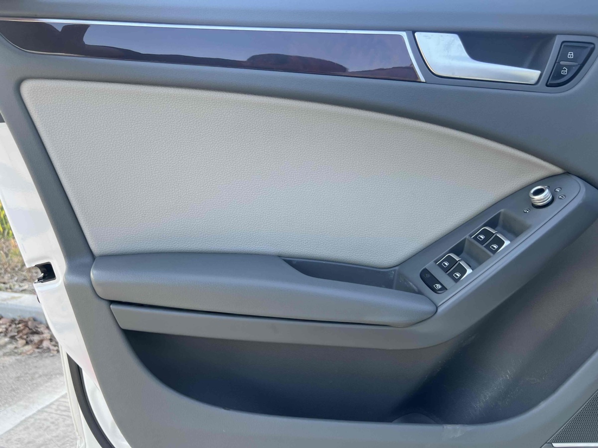 奥迪 奥迪A4L  2015款 35 TFSI 自动舒适型图片