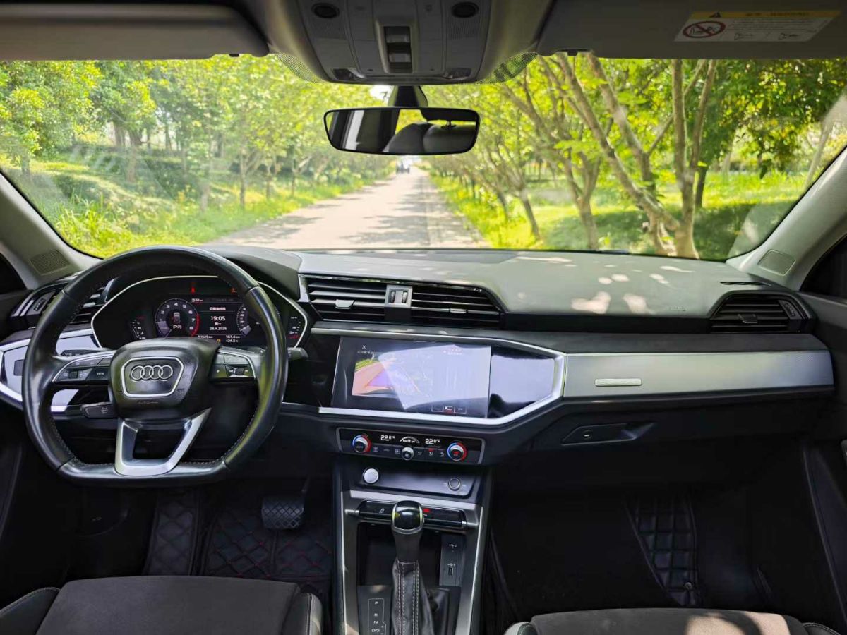 奧迪 奧迪Q3  2020款 35 TFSI 時尚動感型圖片