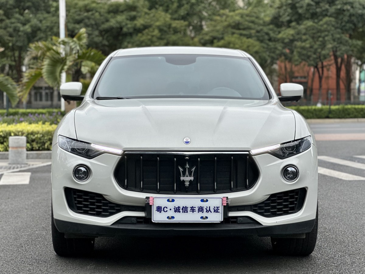 瑪莎拉蒂 Levante  2018款 3.0T 350Hp 標(biāo)準(zhǔn)版圖片