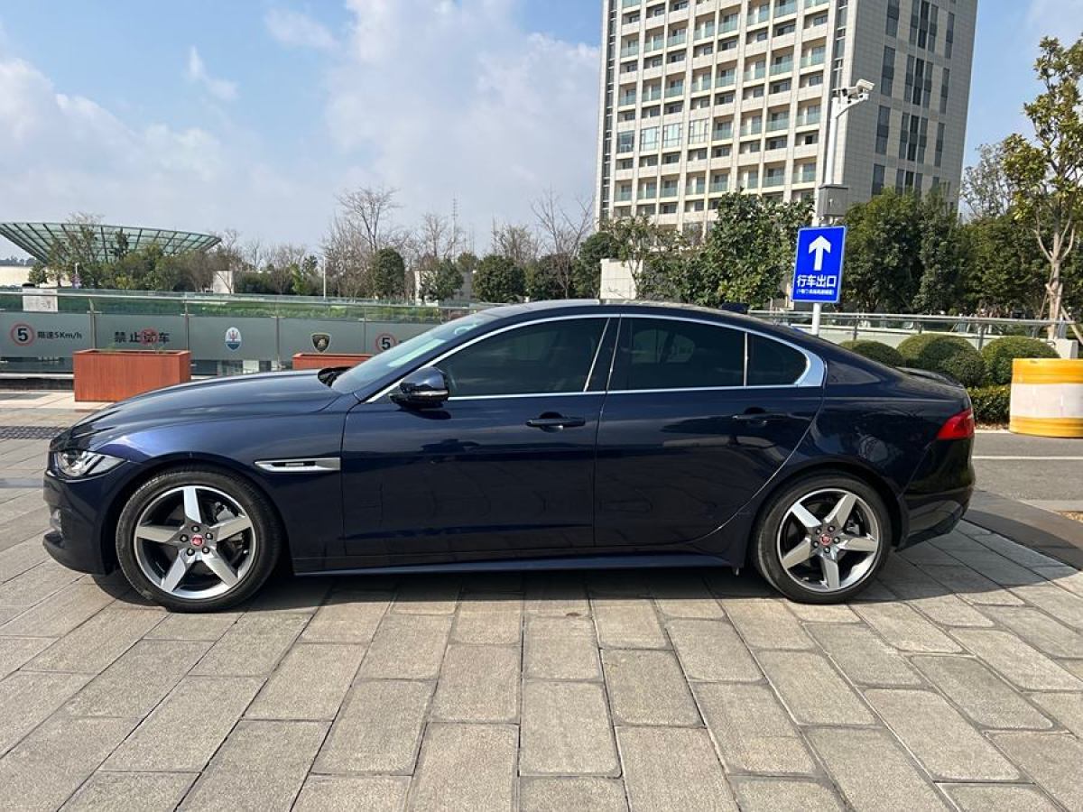 捷豹 XE  2018款 2.0T 200PS 兩驅(qū)R-Sport運動版圖片