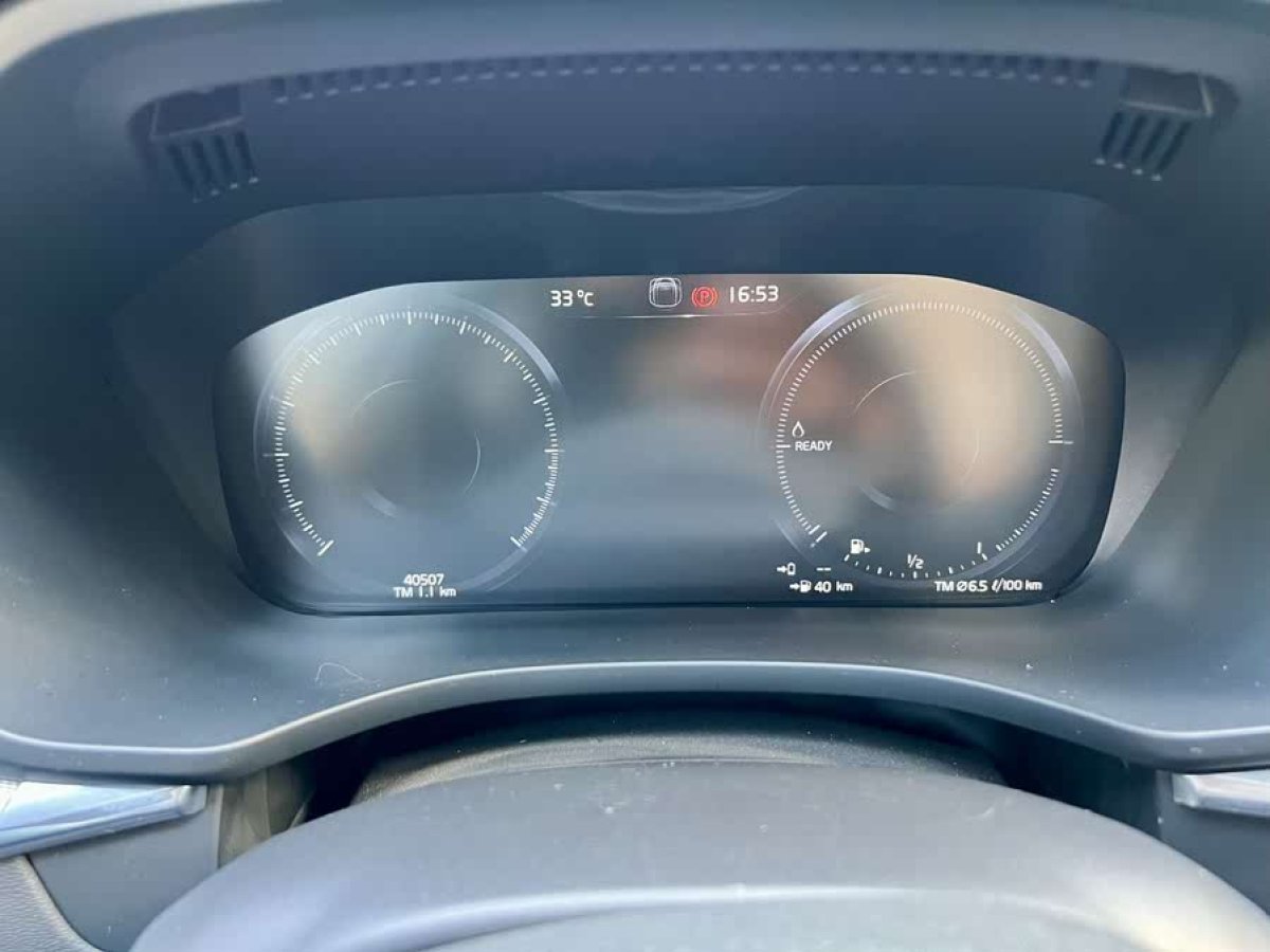 沃爾沃 XC60新能源  2024款 T8 插電混動 長續(xù)航四驅(qū)智遠(yuǎn)運動版圖片