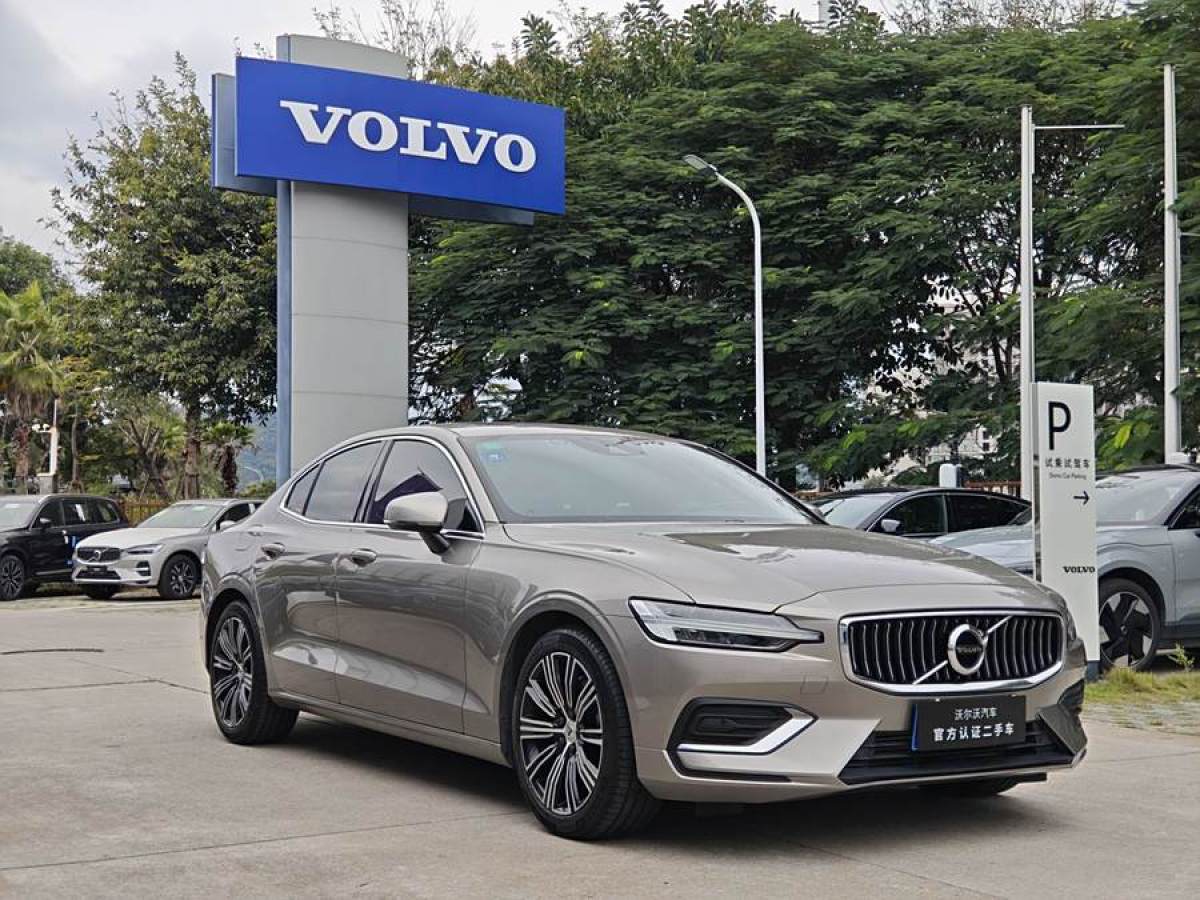 沃爾沃 S60L  2020款 T4 智遠(yuǎn)豪華版圖片