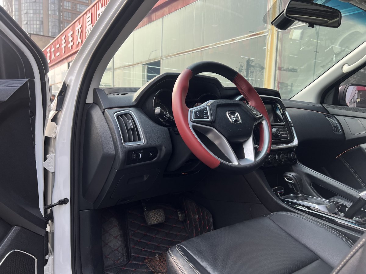 驭胜 S350  2017款 2.0T 自动两驱柴油豪华天窗版5座图片
