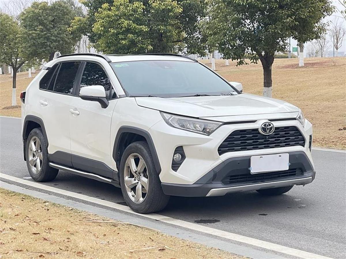 豐田 RAV4榮放  2020款 2.0L CVT兩驅(qū)風(fēng)尚版圖片