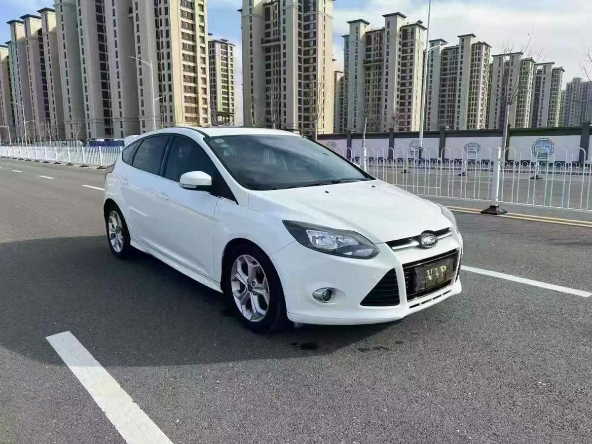 福特 ?？怂? 2013款 2.0T ST 標(biāo)準(zhǔn)版圖片