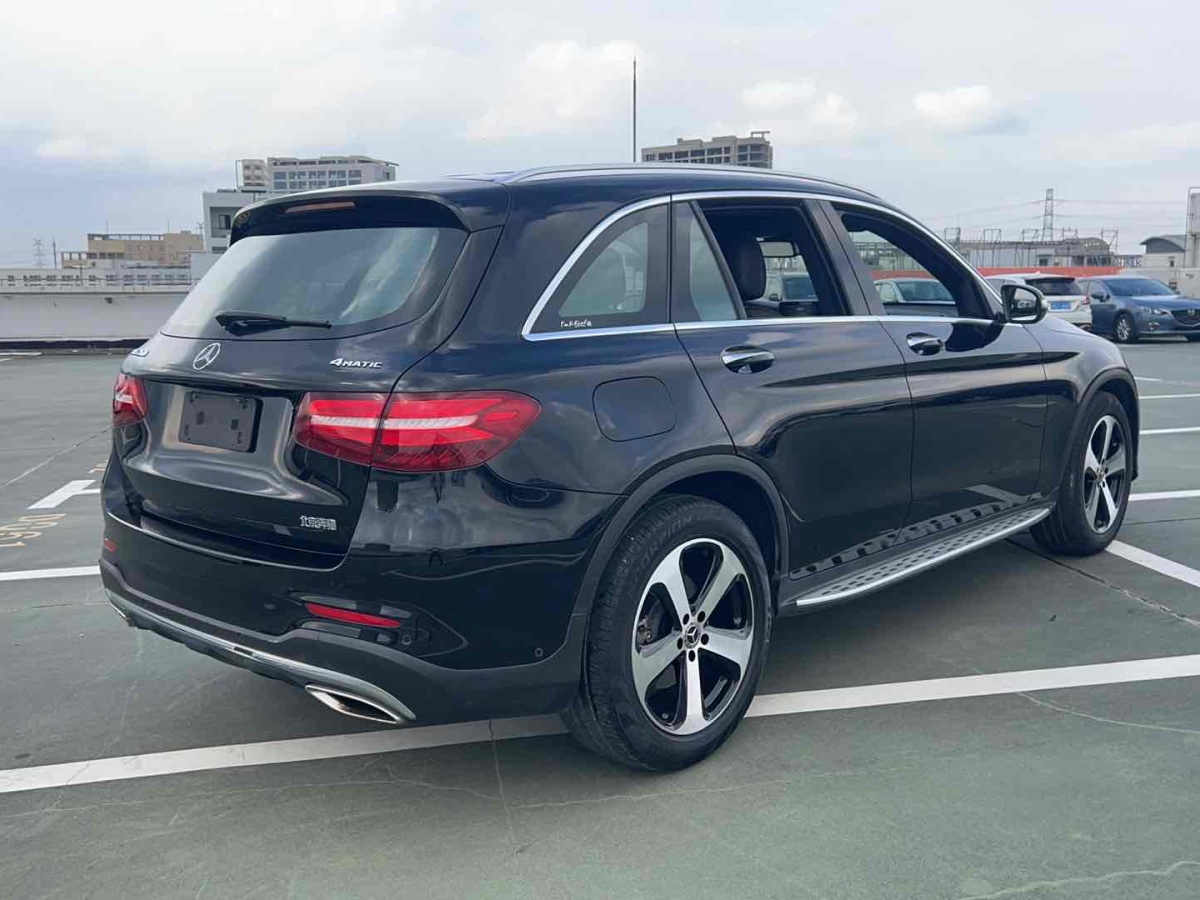 奔馳 奔馳GLC  2018款 改款 GLC 260 4MATIC 豪華型圖片