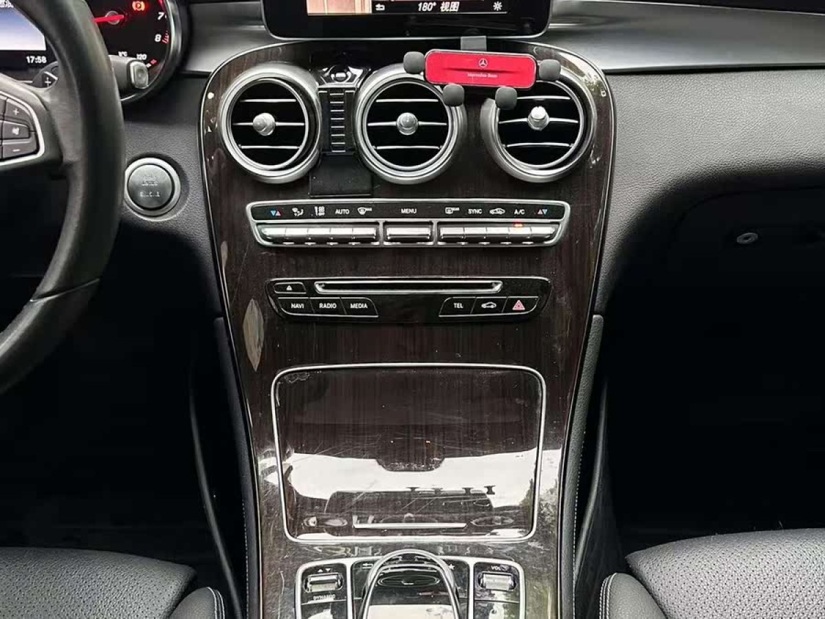 奔馳 奔馳GLC  2017款 GLC 260 4MATIC 動感型圖片