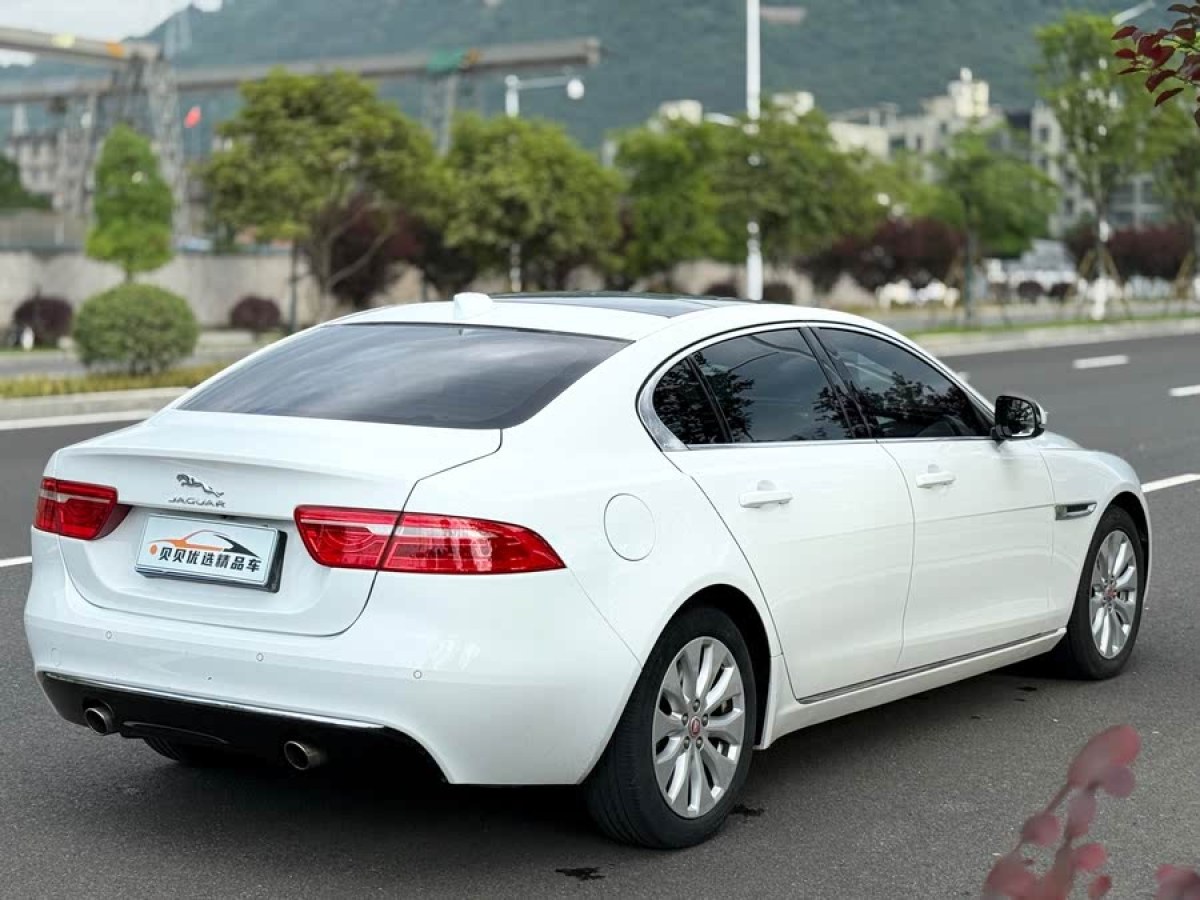 捷豹 XEL  2018款 2.0T 200PS 精英版圖片