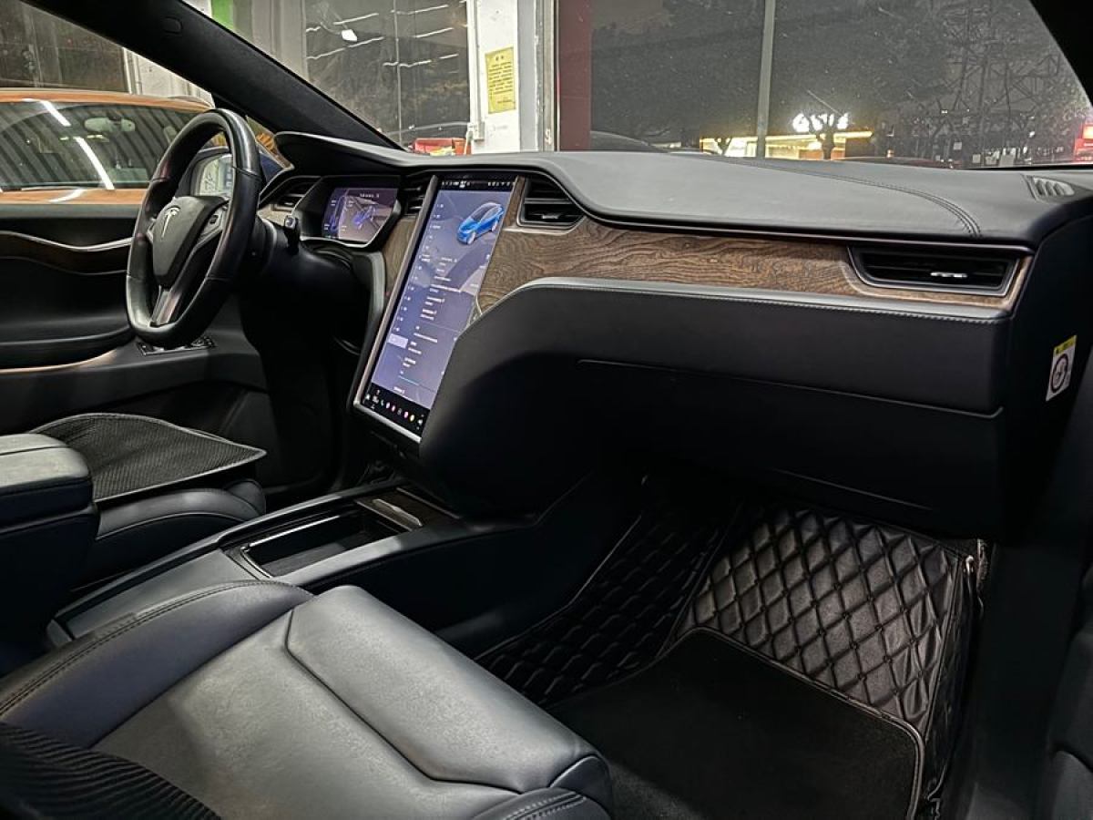 2019年9月特斯拉 Model X  2019款 長續(xù)航版