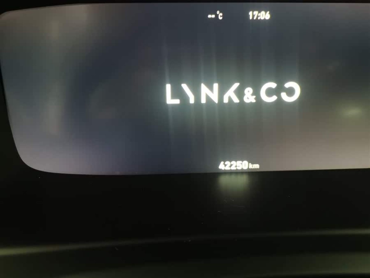領(lǐng)克 領(lǐng)克06新能源  2025款 EM-P 126長續(xù)航Halo圖片