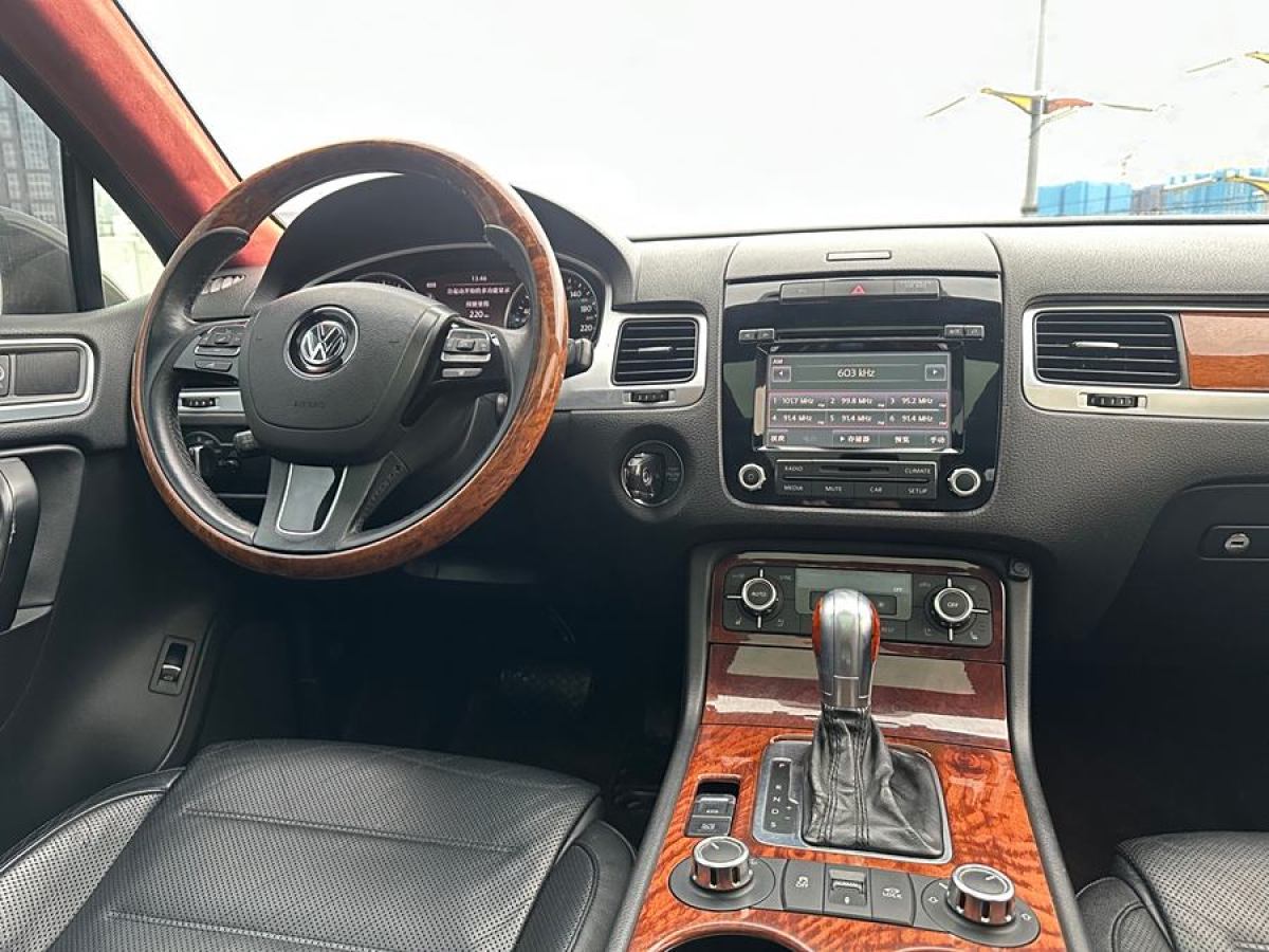 大眾 途銳  2011款 3.0TDI 柴油舒適型圖片