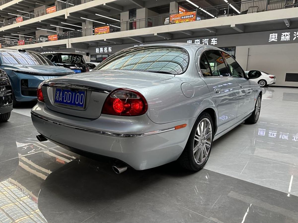 捷豹 S-Type  2007款 3.0標(biāo)準(zhǔn)型圖片