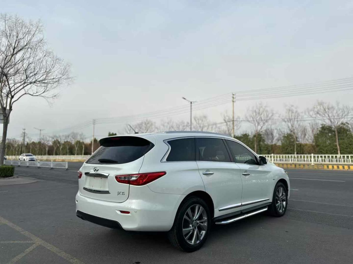 2013年1月英菲尼迪 QX60  2013款 3.5 兩驅(qū)卓越版