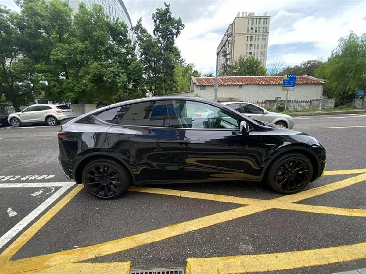 特斯拉 Model Y  2022款 后輪驅(qū)動(dòng)版圖片