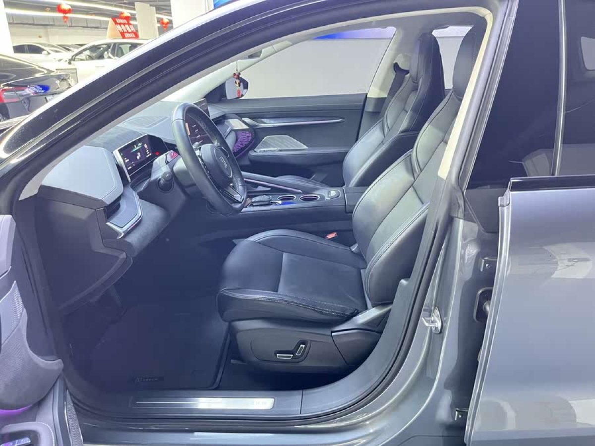極氪 極氪001  2022款 長續(xù)航雙電機 WE版圖片