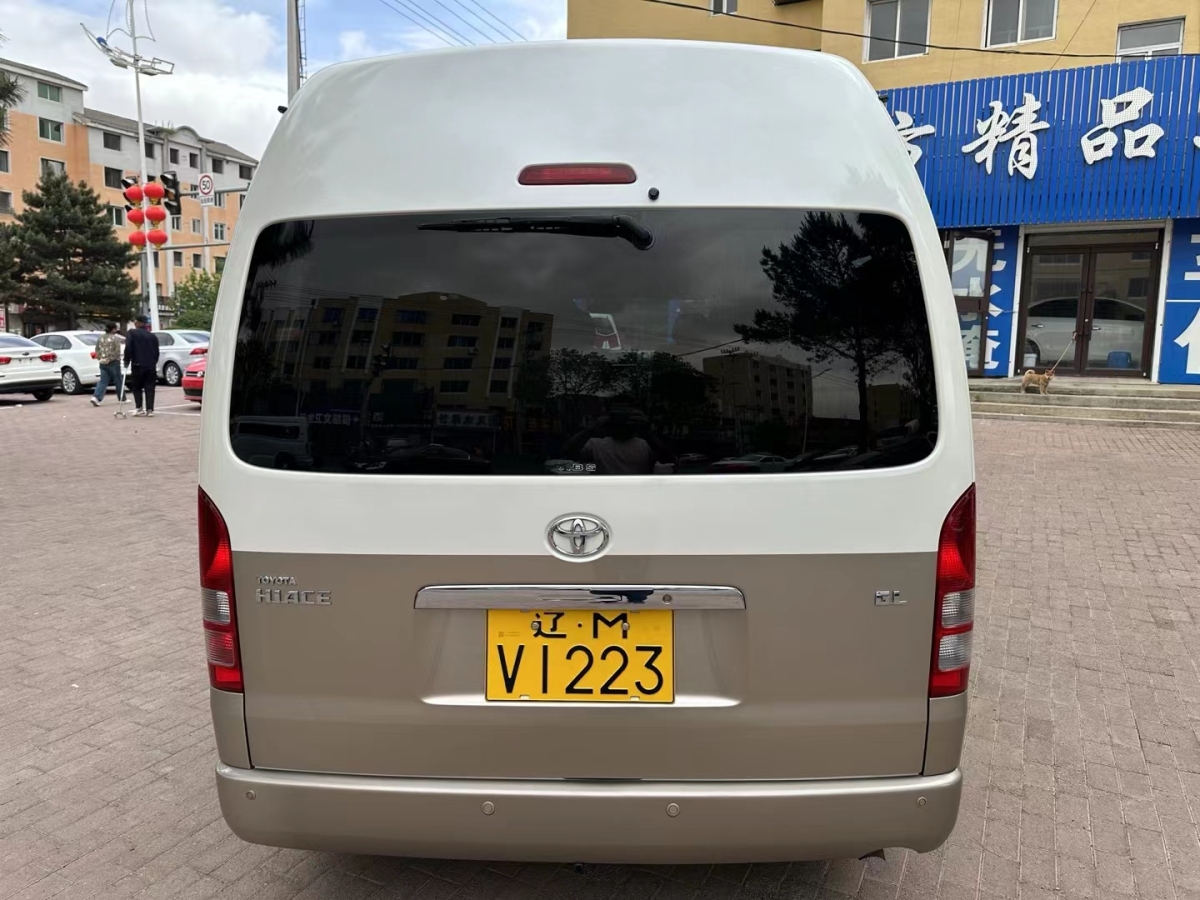 豐田 HIACE  2011款 2.7L手動(dòng)標(biāo)準(zhǔn)版13座圖片