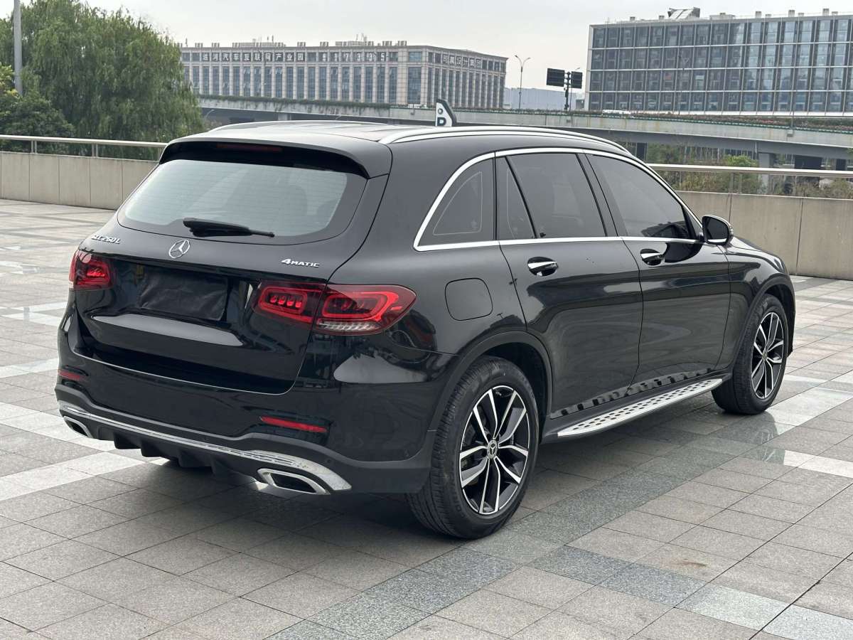 2021年6月奔馳 奔馳GLC  2021款 GLC 260 L 4MATIC 豪華型