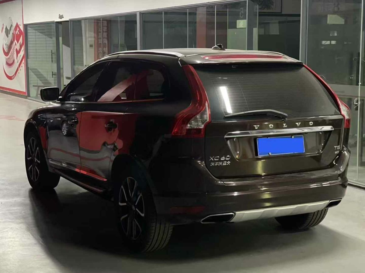 沃爾沃 XC60  2017款 2.0T T5 AWD 個(gè)性運(yùn)動版圖片