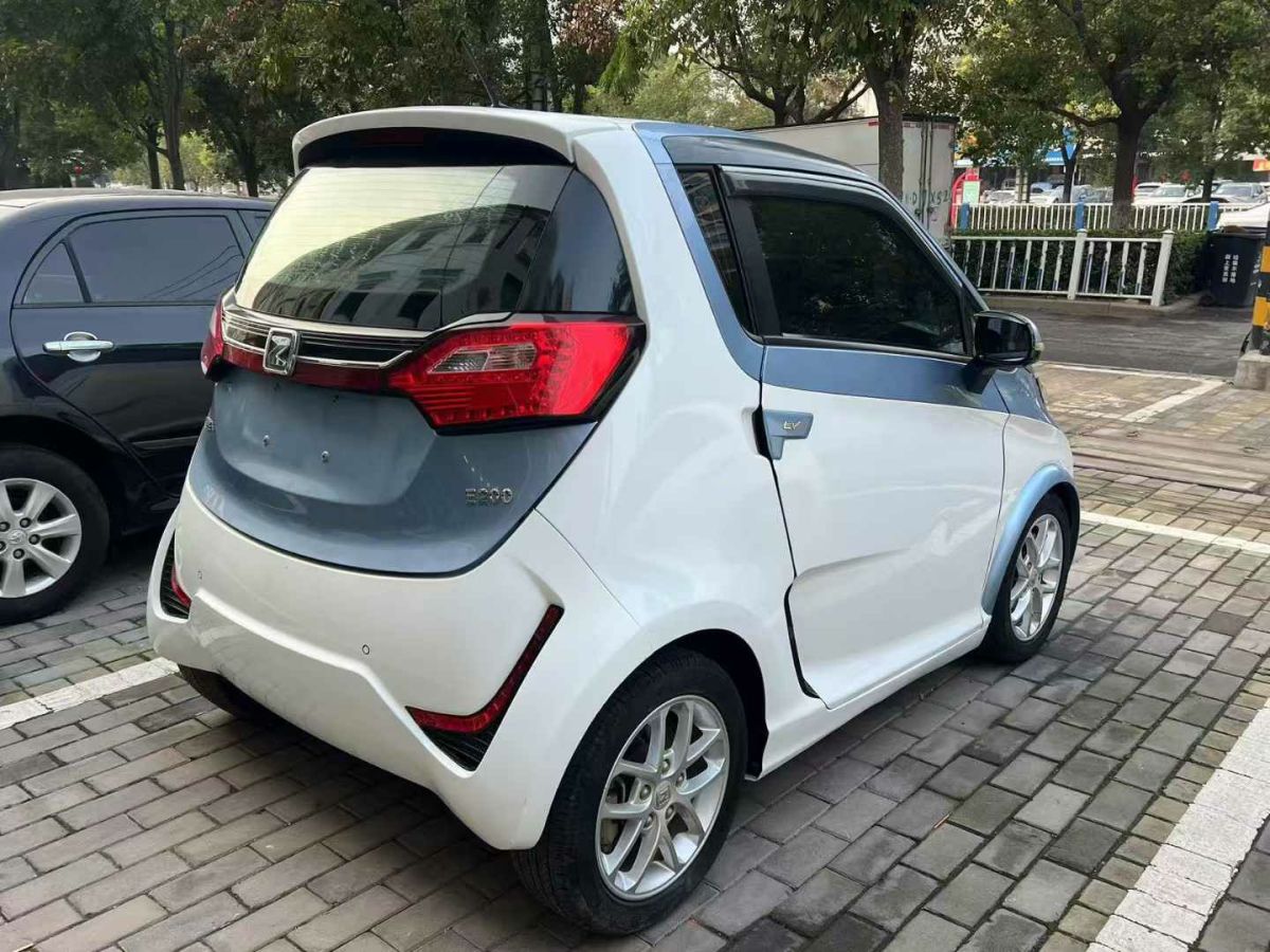 眾泰 T300  2018款 1.5L CVT尊享型圖片