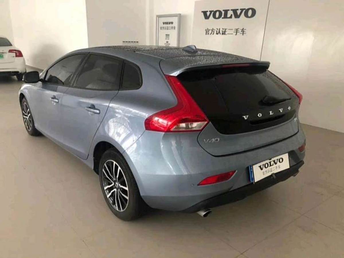 沃爾沃 V40  2019款 T3 智逸版圖片