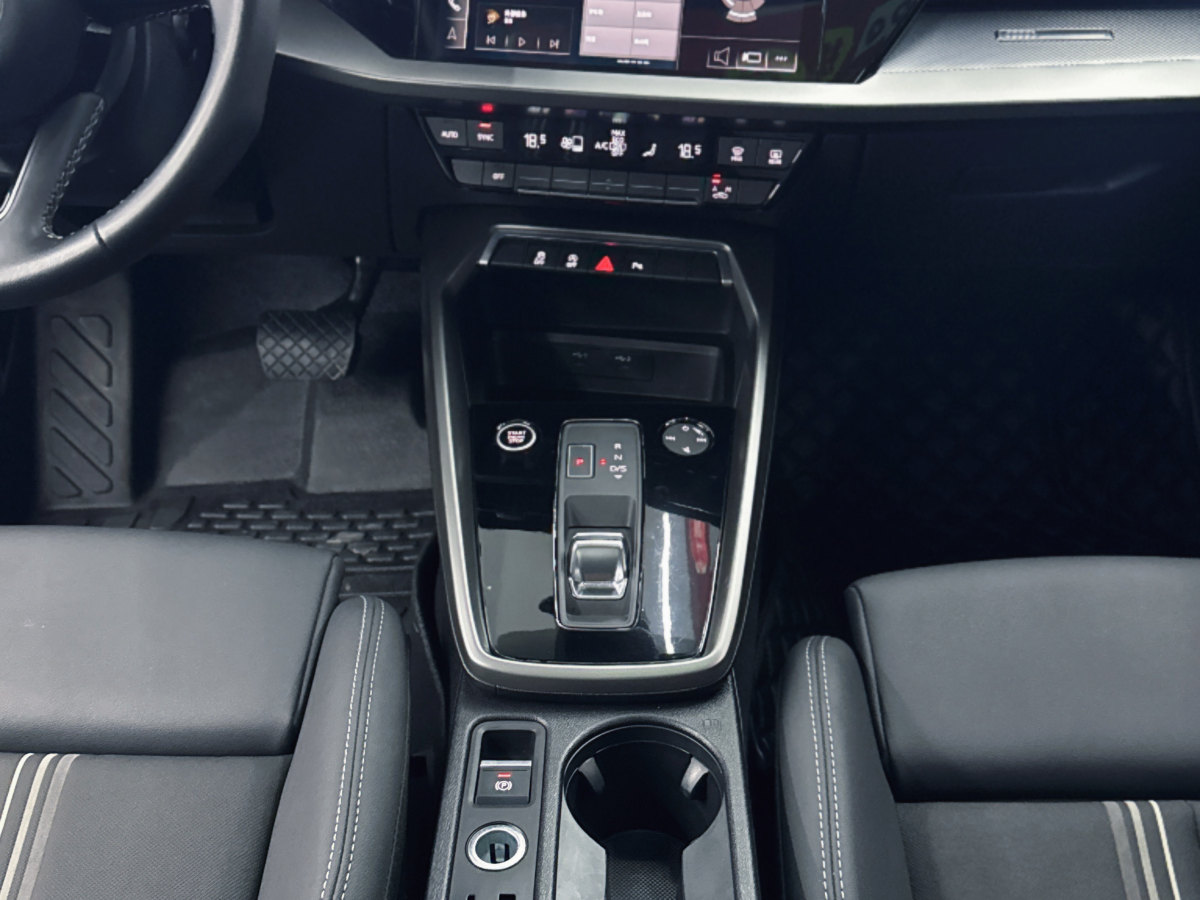 奧迪 奧迪A3  2023款 Sportback 35 TFSI 時(shí)尚運(yùn)動(dòng)型圖片