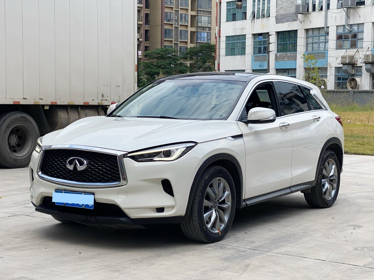 英菲尼迪 QX50  2020款 改款 2.0T 兩驅(qū)菁英版圖片